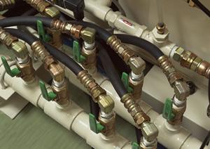 フィンチューブ専用機を保有するメーカー